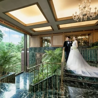 (1)ディナービュッフェ招待券2.6万円分プレゼント(2)ローストビーフ&オマール海老など4品試食