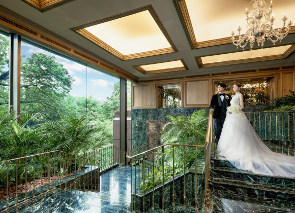 広大な庭園と、三重塔、椿、雲海がシンボルの大人クラシックな式」｜杜