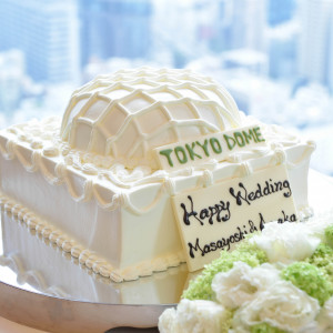 東京ドーム型のウェディングケーキも大人気|東京ドームホテルの写真(7381032)