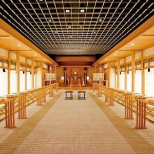 本格的な神明造りの厳かな空間で古式ゆかしい挙式を|東京ドームホテルの写真(548968)