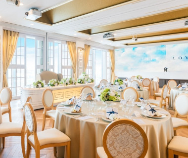 2月にリニュアルした会場は窓からの景色が大人気!!
【会場:星~HOSHI~】