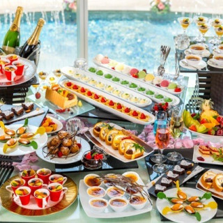 土曜日・日曜日フェア限定!!来館いただいたお客様にシェフ特製のデザートブッフェのテイスティング♪