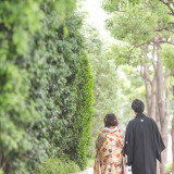 グリーンに和装が映える
