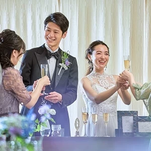 【オーブ】自然光差し込む明るい会場は写真映えも華やかに。|ウェディングスホテル・ベルクラシック東京の写真(30155735)