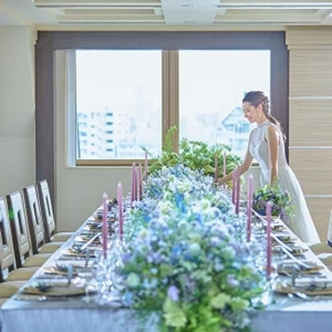 【オーブ】ホテルの最上階をフロア貸切に。プライベート空間が自慢。キッチンやバーカウンターも併設されており、食でのおもてなしが叶う。|ウェディングスホテル・ベルクラシック東京の写真(30155465)