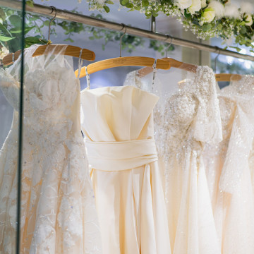 【公式HP限定】ご成約でドレス1着(40万円相当)プレゼント!