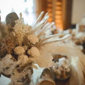 華やかなお花の演出|THE NIDOM RESORT WEDDING  ニドムリゾートウエディングの写真(16719067)