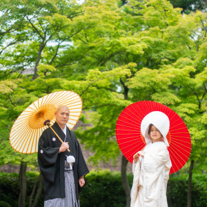 紅白の番傘が和モダンな雰囲気|八勝館の写真(52306247)