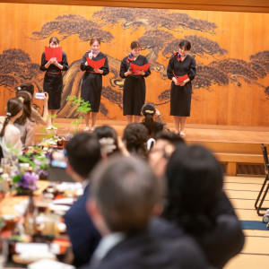 ＜大広間＞広い舞台では様々な演出が可能|八勝館の写真(52305899)