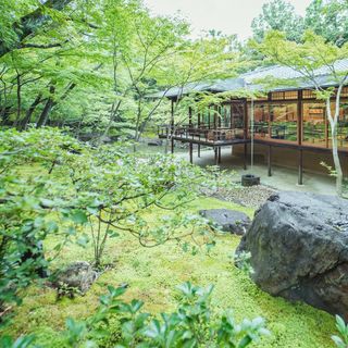 四季折々に美しい日本庭園をお楽しみいただけます
