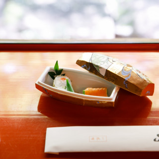 『千代久』先付けにあたる品ですが 慶事なので特別な呼び方をしております