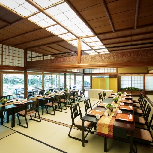 八勝館