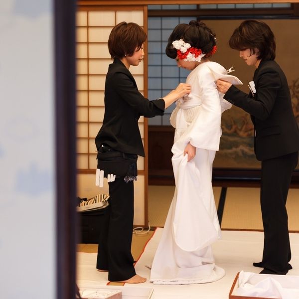 美粧着付けは提携の衣裳店へおまかせ|八勝館(国指定重要文化財)の写真(820520)