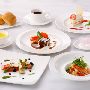 【洋食料理】地元食材とフランス料理の料理技法によるオークラアカデミアパークホテルの洋食。斬新な料理と伝統と新しさの華麗な融合を、お愉しみいただけます。|オークラアカデミアパークホテルの写真(52862859)