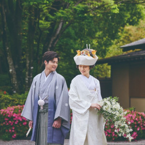 紋付と白無垢。日本の婚礼が受け継いできた、もっとも凛とした晴れの日の装いです。|オークラアカデミアパークホテルの写真(55030409)