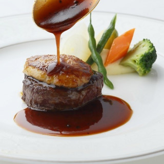 【牛フィレ試食フェア特典】シェフ特製料理コースよりメインのワンプレート試食
