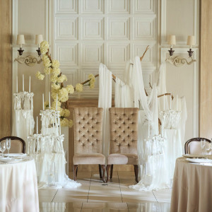 たっぷりの布モチーフをメインに海外ウェディングをイメージ|アニヴェルセル 立川の写真(53664258)