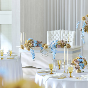 トレンドカラーとアクセントカラーの組み合わせでブルーを取り入れたコーディネート|アニヴェルセル 立川の写真(53664254)