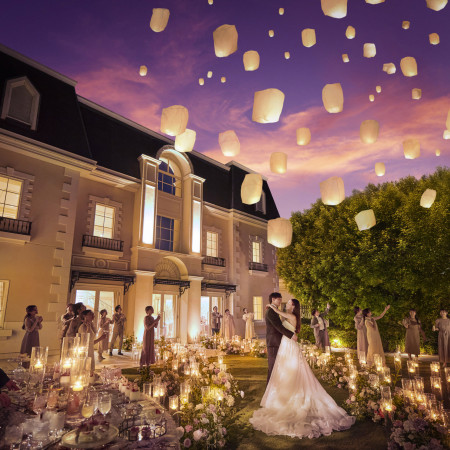 夜空を彩る無数のランタンバルーン＼こんな演出初めて♪／とゲストからも絶賛の声