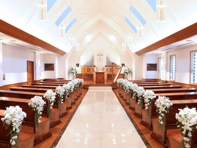 【1件目見学特典】ご新婦様のお色直しプレゼント