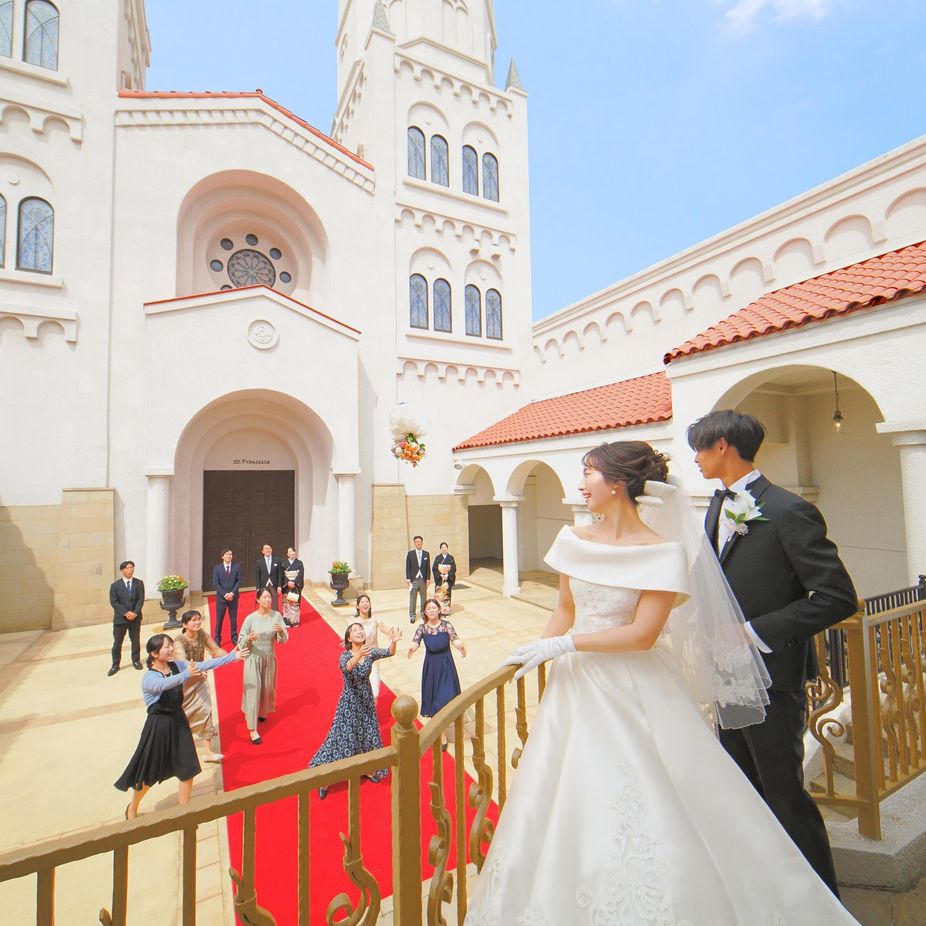 大聖堂前シエナ広場でアフターセレモニーを楽しめる|ラヴィーナ和歌山の写真(58305797)