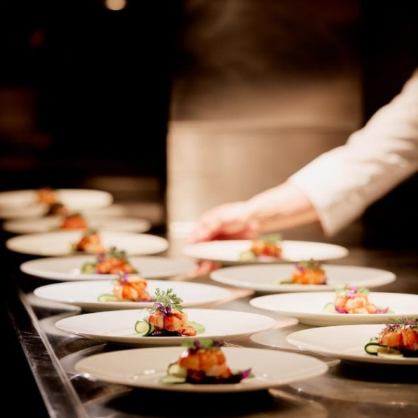 シェフ特製◆豪華婚礼コースでゲスト満足度◎