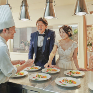 会場内には併設されたオープンキッチンがあり、臨場感を感じていただけます！|マリエール山手(Marriyell YAMATE)の写真(20207089)