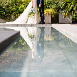 水面に映る姿も幻想的。せっかくのウォーターガーデンを生かした写真も素敵です。|マリエール山手(Marriyell YAMATE)の写真(55196973)