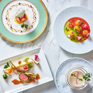 ＼プレミア15大特典で100万優待／挙式×3万試食×お食事券SPフェア