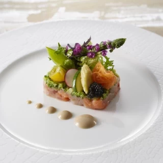 新発表メニューよりペア3万円相当の豪華ハーフコース試食へご招待