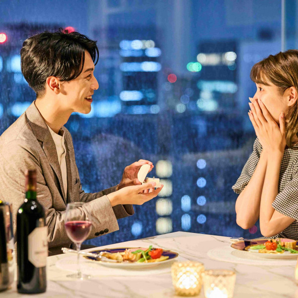 プロポーズは、最上階の夜景が美しい個室で！