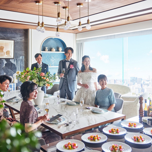 お料理を楽しみながら貸切エリアでゲストに感謝を伝えられる空間