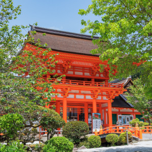 長い歴史の中、その地にあり続ける美しい社殿で、格調高い挙式が叶います。|京都ブライトンホテルの写真(29616432)