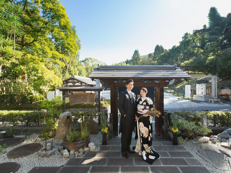 京都の歴史を凝縮した由緒ある風景が続く東山でゲストをお出迎え