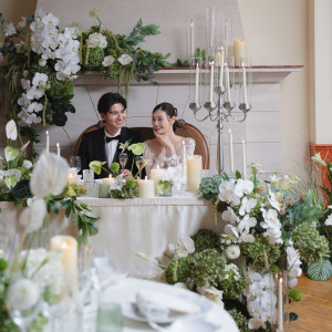 明るくオフホワイト基調だからこそ、ふたりらしさを活かしたどんなコーディネートにもマッチする|京都ノーザンチャーチ北山教会の写真(55473933)