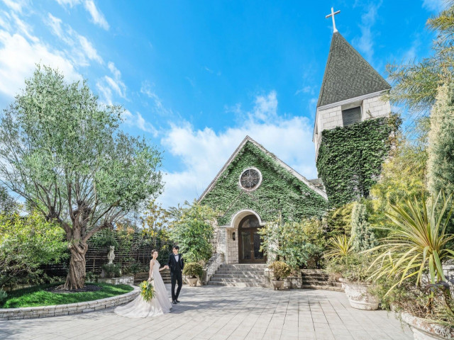 【駅真隣!出口徒歩5秒でアクセス抜群】街のシンボルとして愛される教会