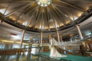 ゲストをお迎えする開放的ロビー|グランドプリンスホテル広島の写真(56582599)