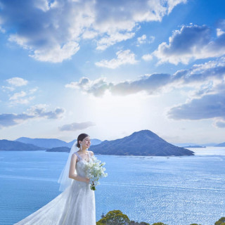 ＼海映え／圧巻のオーシャンビューチャペルで叶う上質リゾートW