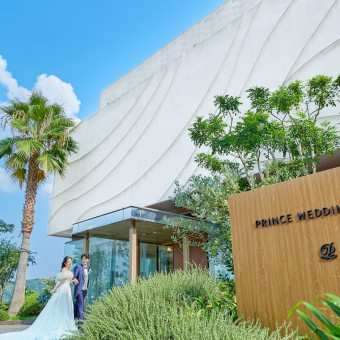 ホテルなのに一棟貸切邸宅で自由なウエディングを。