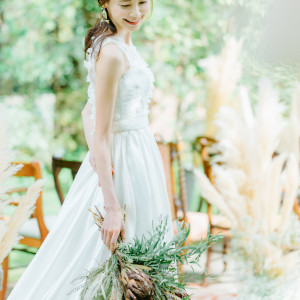 150着以上ある衣裳から花嫁を美しく魅せる贅沢な一着をお届け致します。|キャメロットヒルズの写真(30677030)