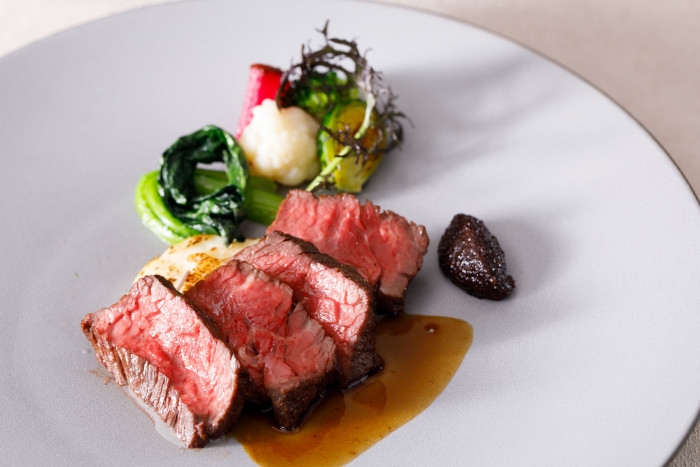 お肉料理は、5種類からお選びいただけます。