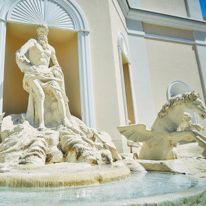 ローマの街角を思わせる噴水広場|アニヴェルセル 大宮の写真(5577752)