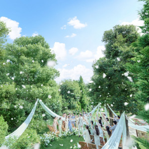 ガーデンでゲストと一緒にアットホームなパーティーを|アニヴェルセル 大宮の写真(55188192)