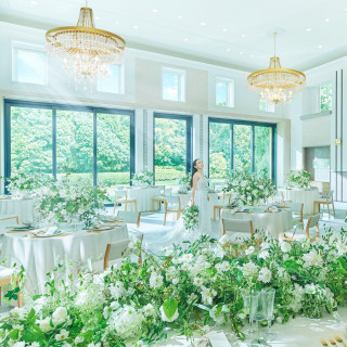 《平日&1件目がお得★》祝福の街散策×上質大聖堂&試食★ALL体験