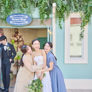 街並みの中にある無料カフェでゆっくり過ごす