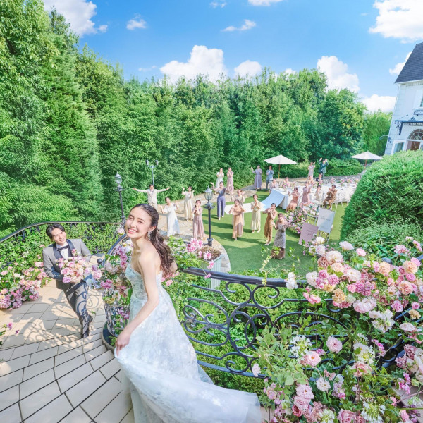 1件目見学で【憧れのウェディングドレス全額OFF(定価30万円迄)】人気の夏婚がお得に☆