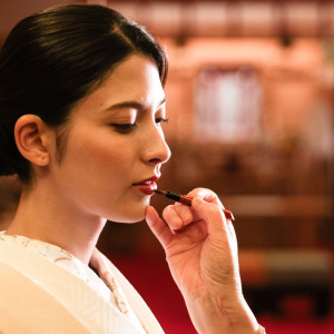 日本古来の神前式での指輪交換。お母様から新婦様へ「紅引き」の儀をされることも|SHIROYAMA HOTEL kagoshima（城山ホテル鹿児島）の写真(53679025)