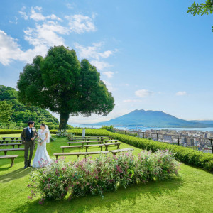 ここから多くの夫婦が誕生し、「幸せを、かさねていける場所」として、式後も記念日を迎えている|SHIROYAMA HOTEL kagoshima（城山ホテル鹿児島）の写真(19935029)