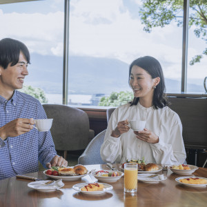 【朝食会場】和洋80種類のバイキング朝食会場|SHIROYAMA HOTEL kagoshima（城山ホテル鹿児島）の写真(50848222)