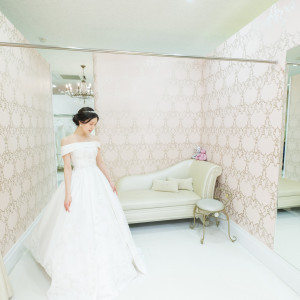 ヒロイン気分を盛り上げてくれるフィッティングルーム|SHIROYAMA HOTEL kagoshima（城山ホテル鹿児島）の写真(50848976)